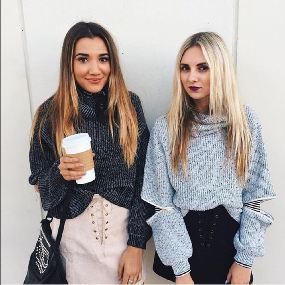 LF Zipper Turtleneck